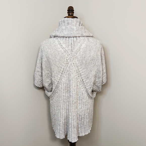 BCBGMaxAzria Grey Cocoon Sweater, Size S ~ EUC - Picture 4 of 6